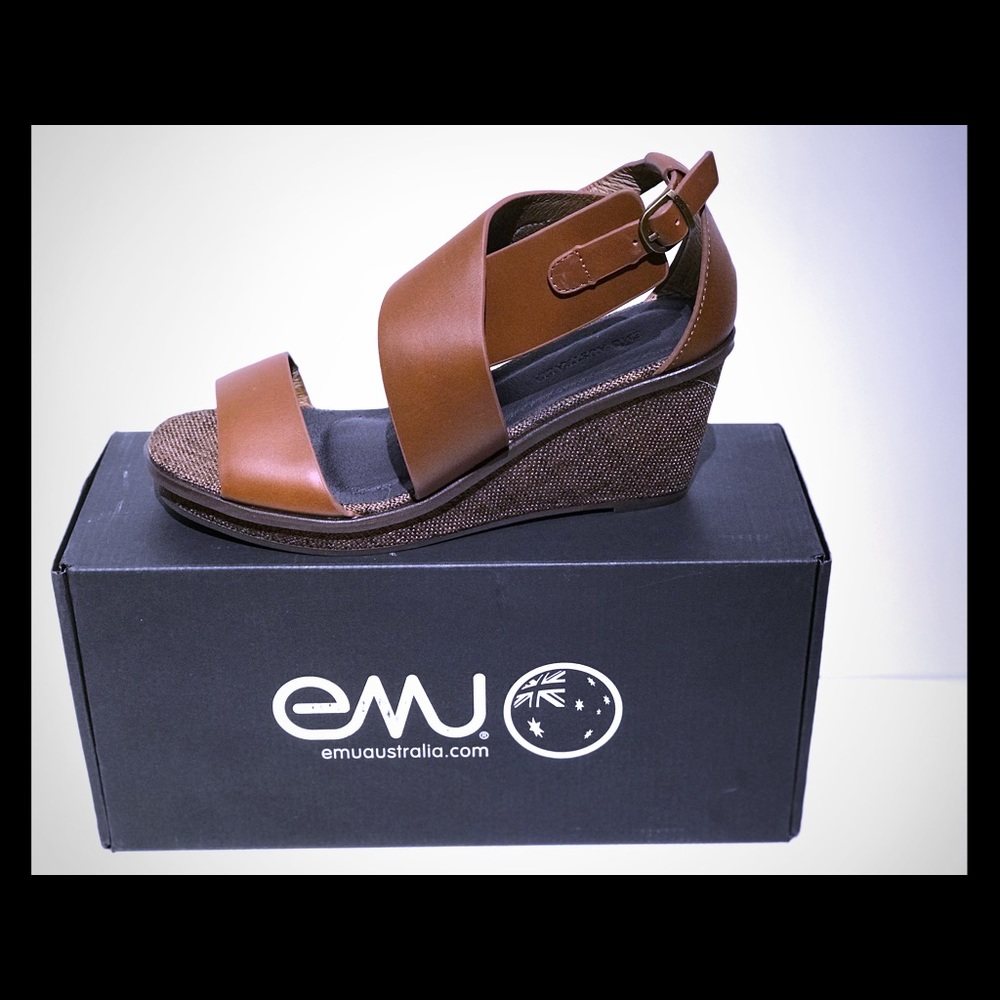 WhitSunday Wedge by EMU